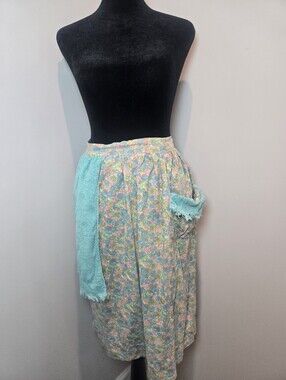 Vintage Apron Floral Print Hand Towel Kitchen Cooking Cleaning Grannycore